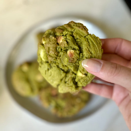 White Chocolate and Matcha Cookies – Sweet, Soft, and Unique